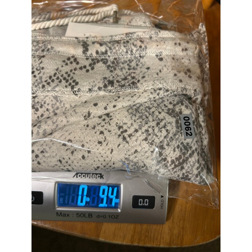 Calvin Klein Performance XL Grey Snakeskin Print Cropped Joggers NWT Quick Dry - Picture 8 of 8